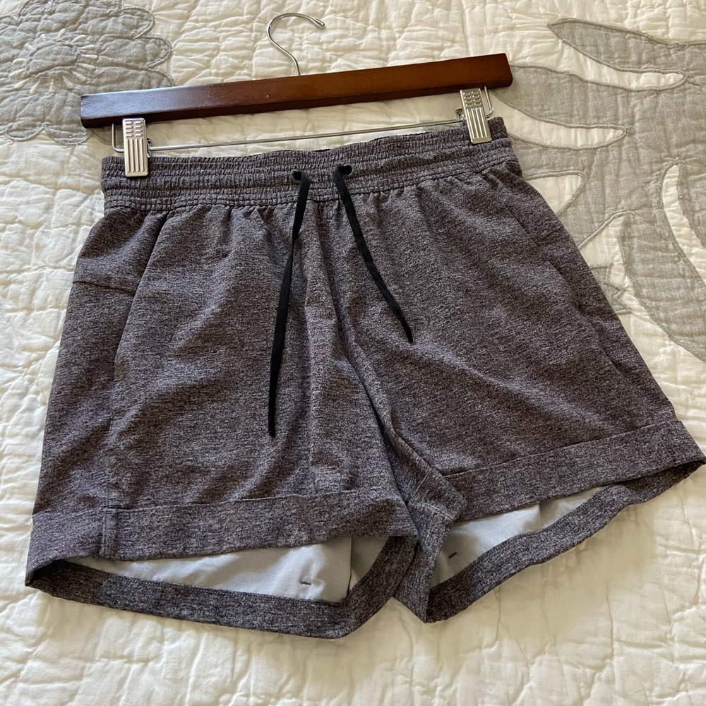 Lululemon shorts size 2